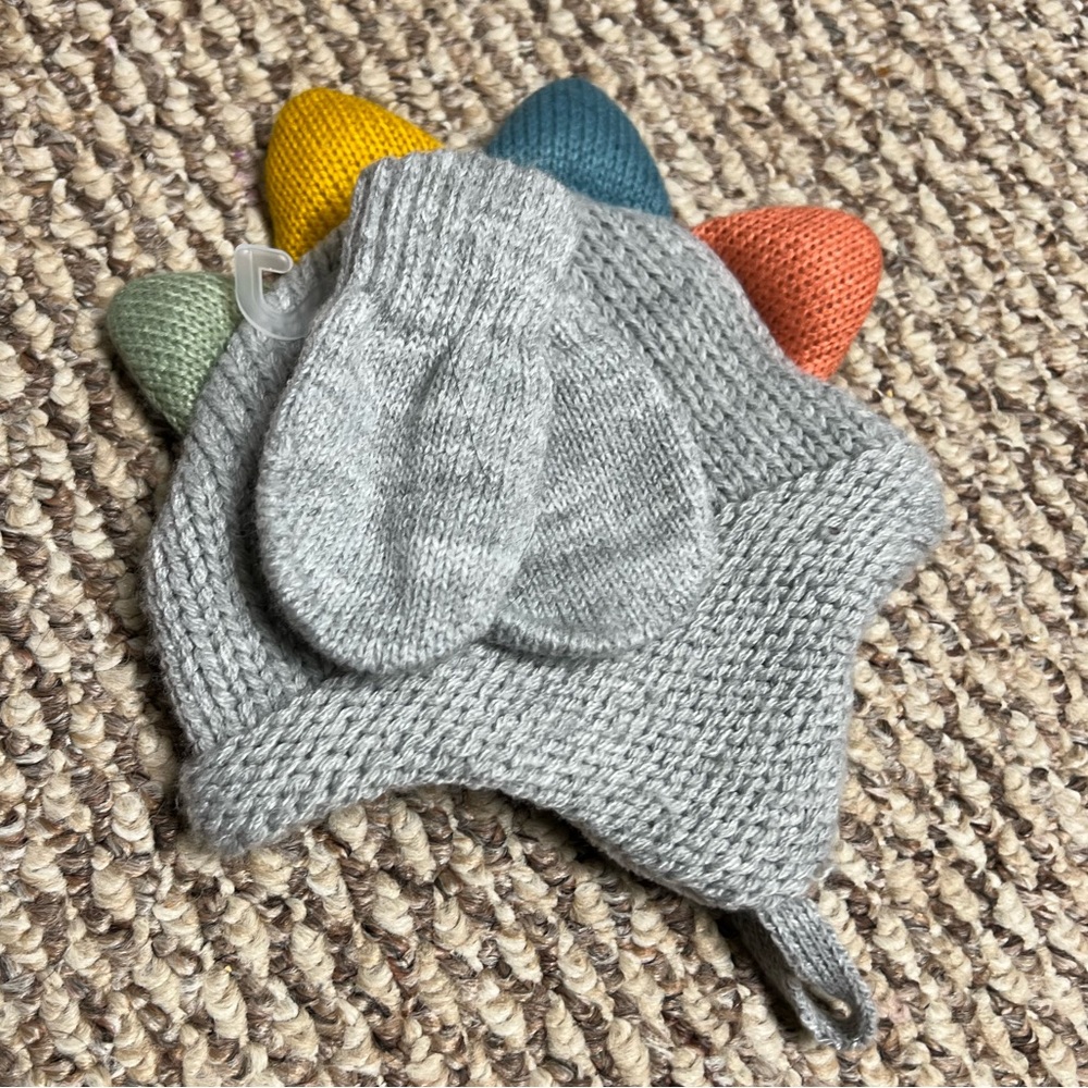 Cat and Jack | Winter hat and mitten set